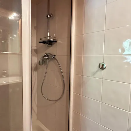 Cosy Avec Balcon Et Parking Au Centre De Samoens, Proche Du Ski-bus - Fr-1-624-158 Apartment *